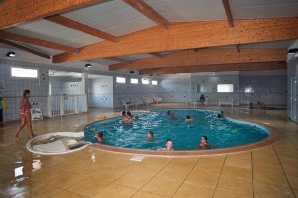 Anne Marie Vous Accueilles Dans Son Logement Familiale Pour 6 Personnes 3 Chambres Confortable Proche D Europa Park A Boofzheim Dans Camping 3 Etoiles Bagian luar foto