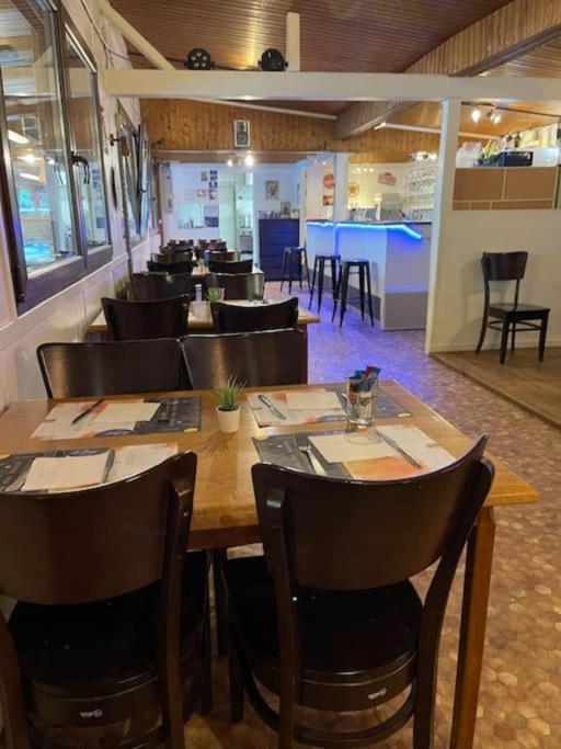 Anne Marie Vous Accueilles Dans Son Logement Familiale Pour 6 Personnes 3 Chambres Confortable Proche D Europa Park A Boofzheim Dans Camping 3 Etoiles Bagian luar foto